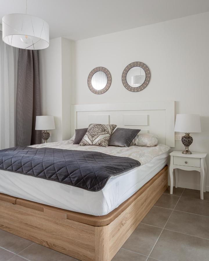 Sunny Apartment In Denia With Outdoor Swimming Pool And Garage Parking Place Included, 300M From The Sandy Beach Εξωτερικό φωτογραφία