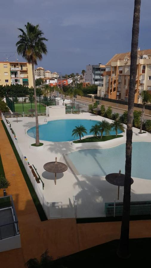 Sunny Apartment In Denia With Outdoor Swimming Pool And Garage Parking Place Included, 300M From The Sandy Beach Εξωτερικό φωτογραφία